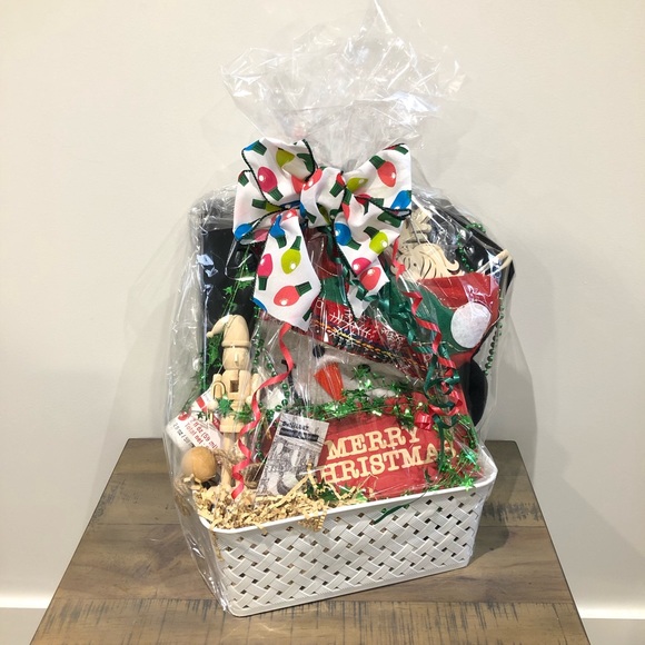 Medium Curated Festive Gift Basket - Picture 8 of 8